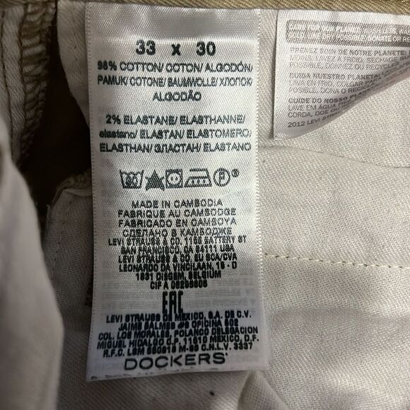 Dockers Men’s Khaki Pants - Picture 7 of 7